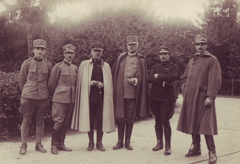 Da destra: Ten. Costantino Ruspoli, Ten. Norza Augusto, Generale Alberto Peano, Colonnello Luciano Ferigo, Cap. Borsarelli Ernesto, Ten. Andrea Amedeo Peano